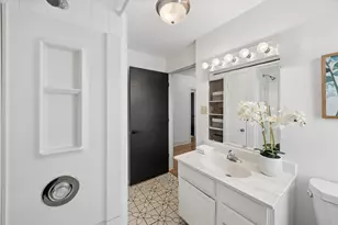 102 S Quincy St, Hinsdale, IL 60521 - Photo 20