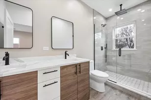 1721 W Arthur Ave, Chicago, IL 60626 - Photo 12