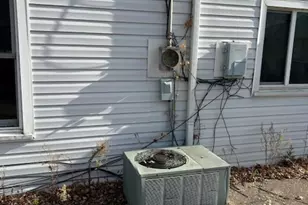 17122 10th Ave, Carbon Cliff, IL 61239 - Photo 8