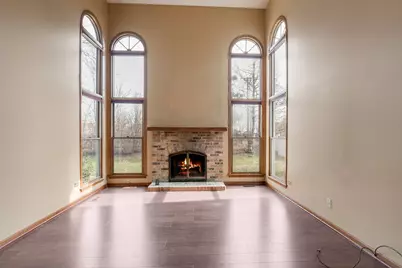 319 Stonebridge Way, Mundelein, IL 60060 - Photo 2