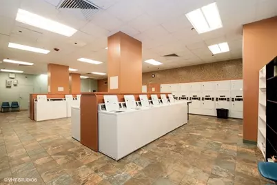 211 E Ohio Street #2012, Chicago, IL 60611 - Photo 18