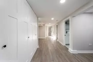 1047 N St Louis Ave, Chicago, IL 60651 - Photo 32