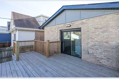 1047 N Saint Louis Avenue, Chicago, IL 60651 - Photo 26