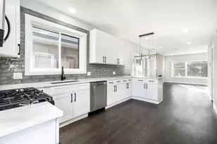1047 N St Louis Ave, Chicago, IL 60651 - Photo 10