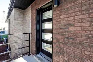 1047 N St Louis Ave, Chicago, IL 60651 - Photo 4