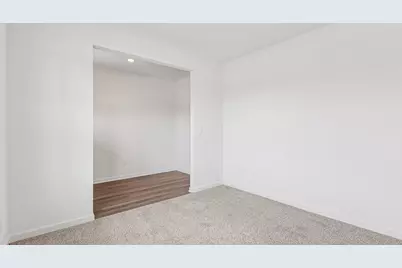 [Address not provided], Hampshire, IL 60140 - Photo 4