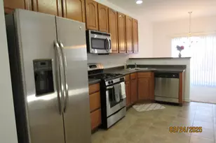 494 S Jade Ln, Round Lake, IL 60073 - Photo 6