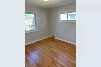 2358 Hainsworth Avenue, North Riverside, IL 60546 - Photo 12