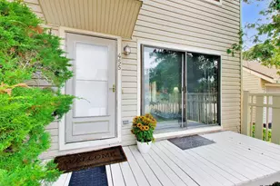 455 Verde Dr, Schaumburg, IL 60173 - Photo 2
