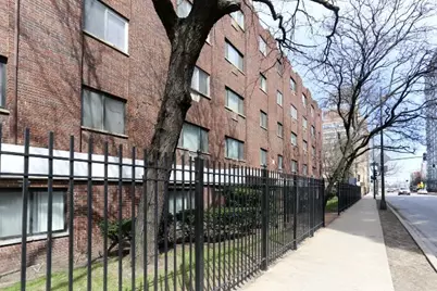 1040 W Hollywood Avenue #306, Chicago, IL 60660 - Photo 2