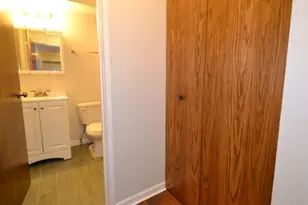 1040 W Hollywood Ave, Chicago, IL 60660 - Photo 12