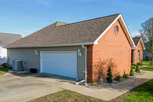 1305 Arbicola St, Marion, IL 62959 - Photo 44