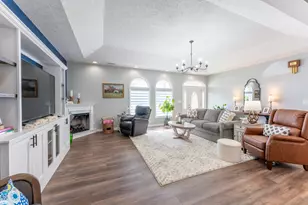 1305 Arbicola St, Marion, IL 62959 - Photo 10