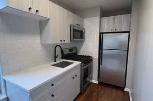 426 W Belmont Ave, Chicago, IL 60657 - Photo 2