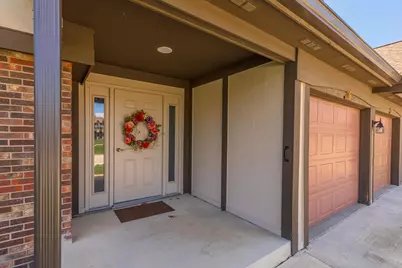 27 Brandywine Court #27, Bloomington, IL 61704 - Photo 2