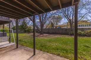 27 Brandywine Ct, Bloomington, IL 61704 - Photo 20