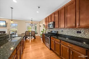 2782 Blakely Ln, Naperville, IL 60540 - Photo 10