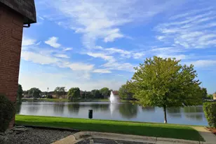 9368 Bay Colony Dr, Des Plaines, IL 60016 - Photo 14