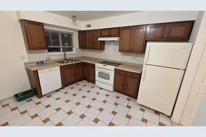 9368 Bay Colony Drive #2S, Des Plaines, IL 60016 - Photo 2