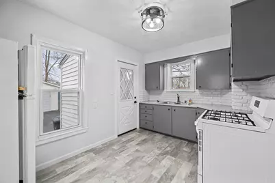 2037 30th Street, Rock Island, IL 61201 - Photo 4