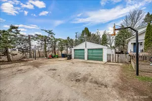 205 N Pine St, Waterman, IL 60556 - Photo 28