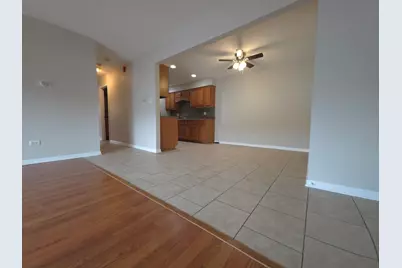 412 E Bailey Road #101, Naperville, IL 60565 - Photo 2