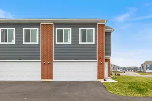 1249 Gillespie Ln, Yorkville, IL 60560 - Photo 2