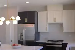 318 E Lincoln St, Mount Prospect, IL 60056 - Photo 6