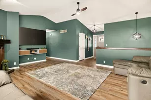 6302 Winchester Dr, Rockford, IL 61109 - Photo 4