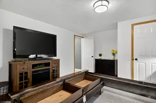 6302 Winchester Dr, Rockford, IL 61109 - Photo 36