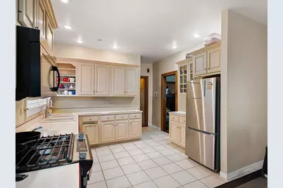 812 Garfield Avenue, Rockford, IL 61103 - Photo 14