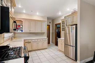 812 Garfield Ave, Rockford, IL 61103 - Photo 14