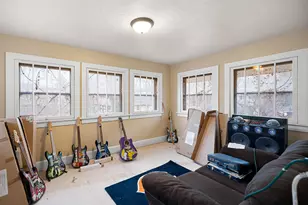 812 Garfield Ave, Rockford, IL 61103 - Photo 16