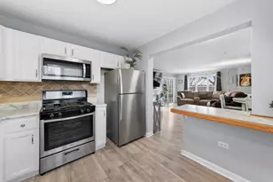 1979 Gary Ct, Schaumburg, IL 60193 - Photo 6