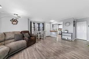 1979 Gary Ct, Schaumburg, IL 60193 - Photo 4