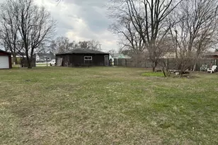 1025 E 1st St, Coal City, IL 60416 - Photo 12