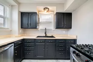 1208 Whitney Blvd, Belvidere, IL 61008 - Photo 4