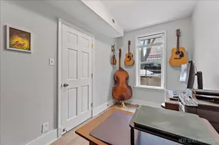 2142 W 18th St, Chicago, IL 60608 - Photo 4