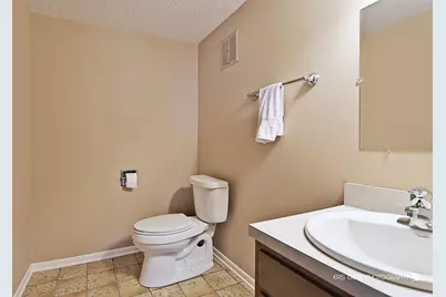 1123 Juniper Parkway, Libertyville, IL 60048 - Photo 22