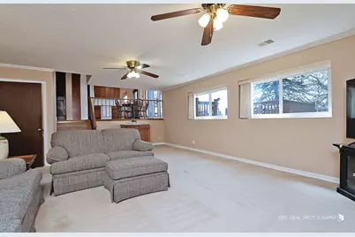 1123 Juniper Parkway, Libertyville, IL 60048 - Photo 10