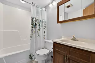 1030 Perry Dr, Algonquin, IL 60102 - Photo 18