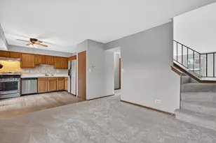 1030 Perry Dr, Algonquin, IL 60102 - Photo 12