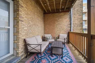 1542 W Cornelia Ave, Chicago, IL 60657 - Photo 16