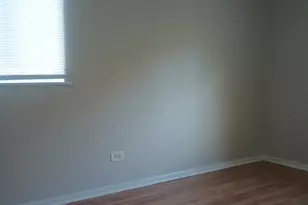 22223 Navaho Ave, Sauk Village, IL 60411 - Photo 8