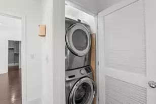 2352 W Shakespeare Ave, Chicago, IL 60647 - Photo 16