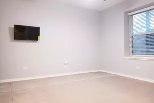 5240 N Winthrop Ave, Chicago, IL 60640 - Photo 6