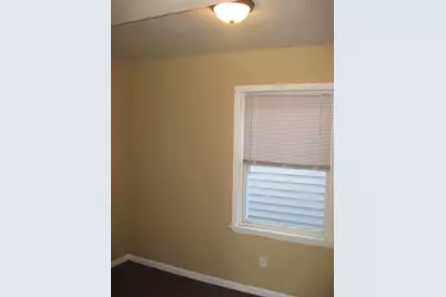 8523 S Muskegon Avenue, Chicago, IL 60617 - Photo 6