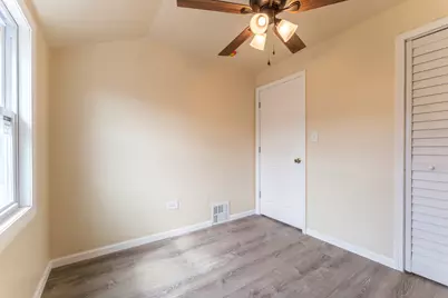 225 Marshall Avenue, Bellwood, IL 60104 - Photo 12