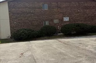 7131 Hickory St, Tinley Park, IL 60477 - Photo 2