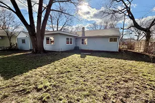 2707 Ridge Ave, Rockford, IL 61103 - Photo 2